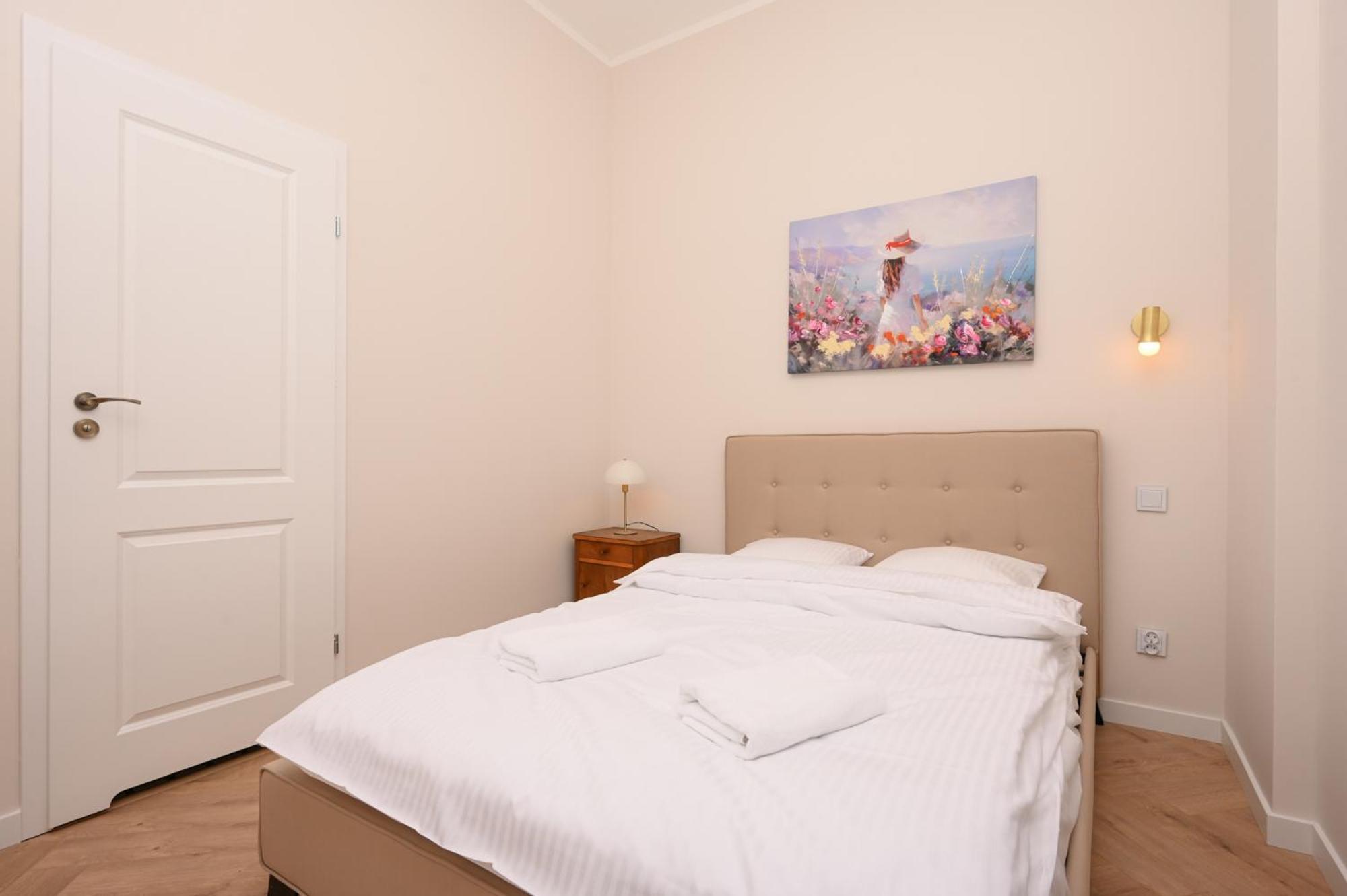 Rentplanet - Studio Plac Matejki Cracovia Esterno foto