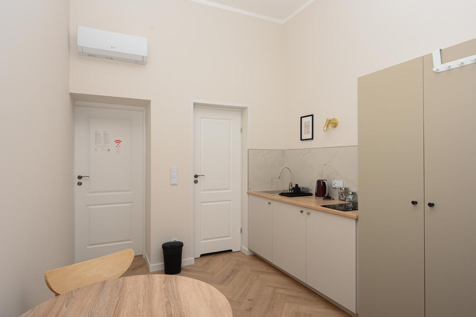 Rentplanet - Studio Plac Matejki Cracovia Esterno foto